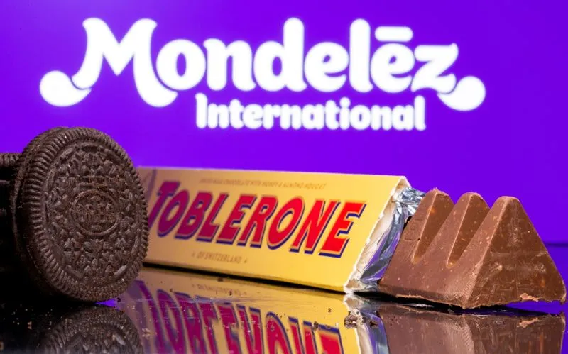 Image shows a photo of an oreo and Toblerone bar from Mondelēz International.
