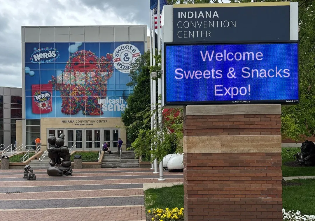 Image shows entrance to the Indiana Convention Center dusring Sweets & Snacks Expo